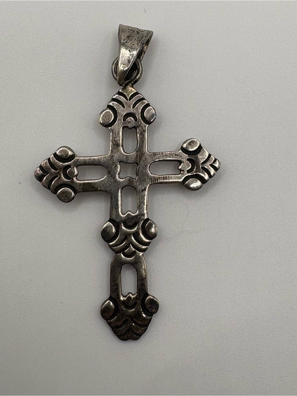 ⁠Vintage Mexico 925 Sterling Silver Ornate Cutout Cross Pendant 10g⁠